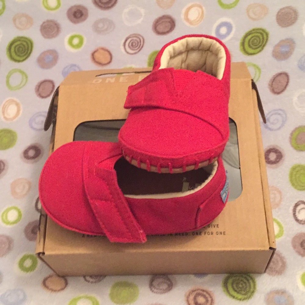 Toms baby shoes